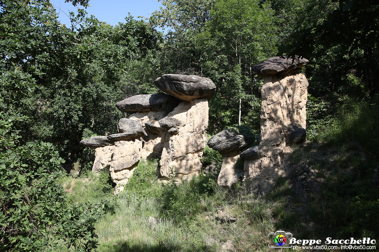 VBS_8884 - I Ciciu del Villar. Villar San Costanzo. Val Maira (Cuneo).jpg